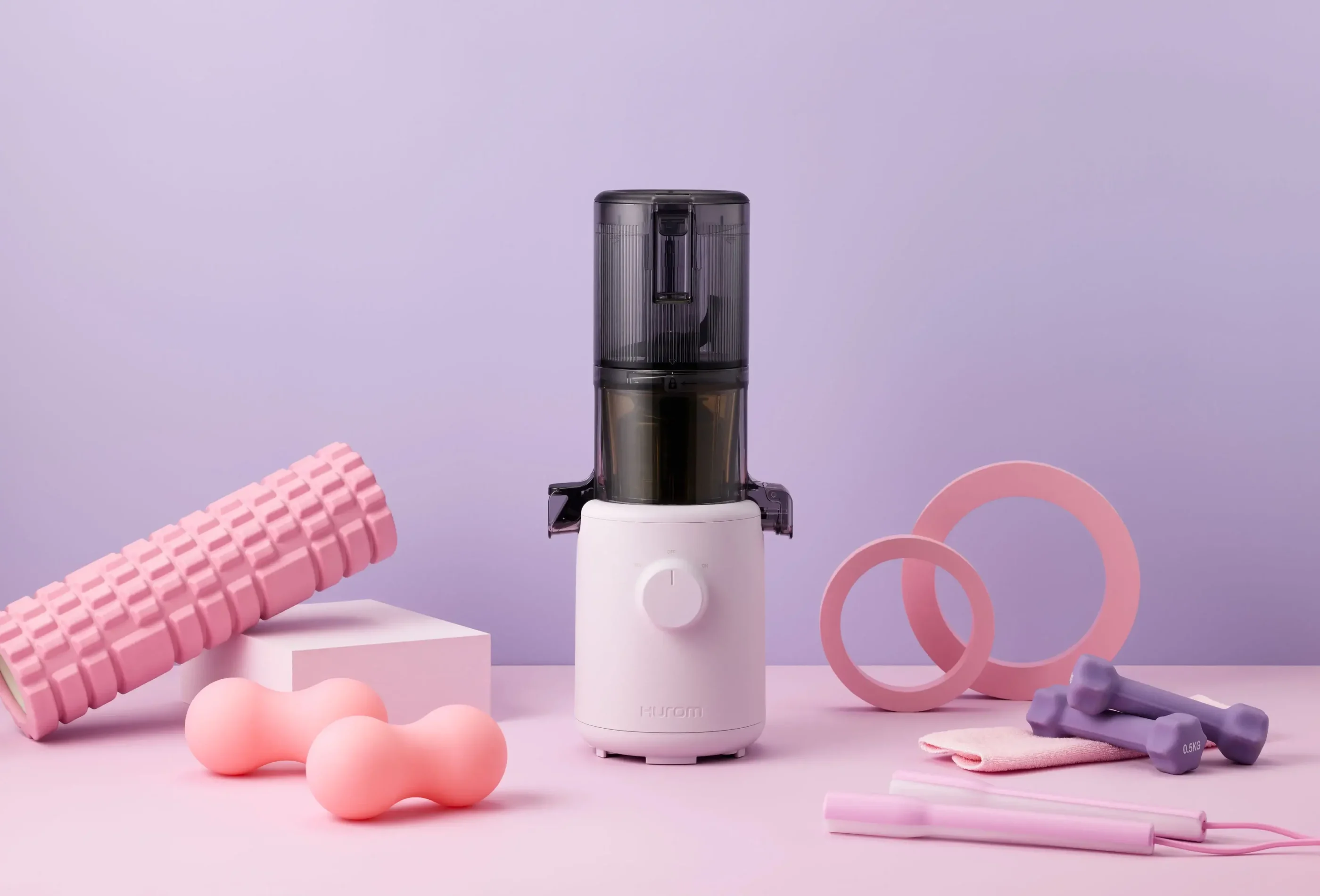 Hurom Slow Juicer 03